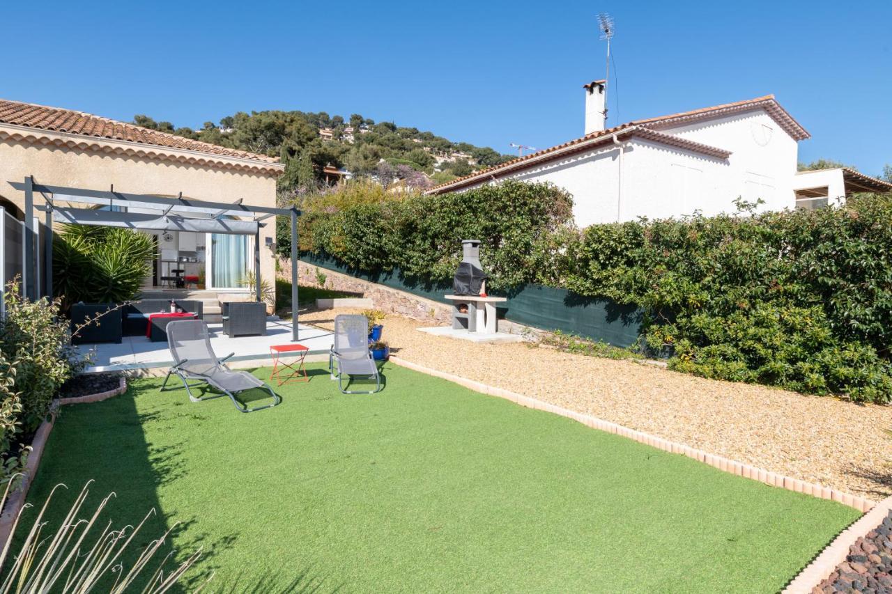 Face A La Mer Superbe Villa Terrasse Barbecue Le Pradet Carqueiranne Exterior foto